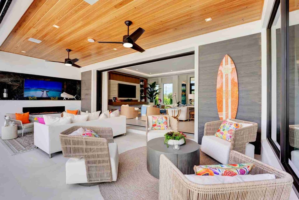 Unveiling the Luxury Waterfront Gem of Boca Raton — 4-bed, 4.5-bath custom waterfront home by Beachfront Builders (photo 39 of 41)