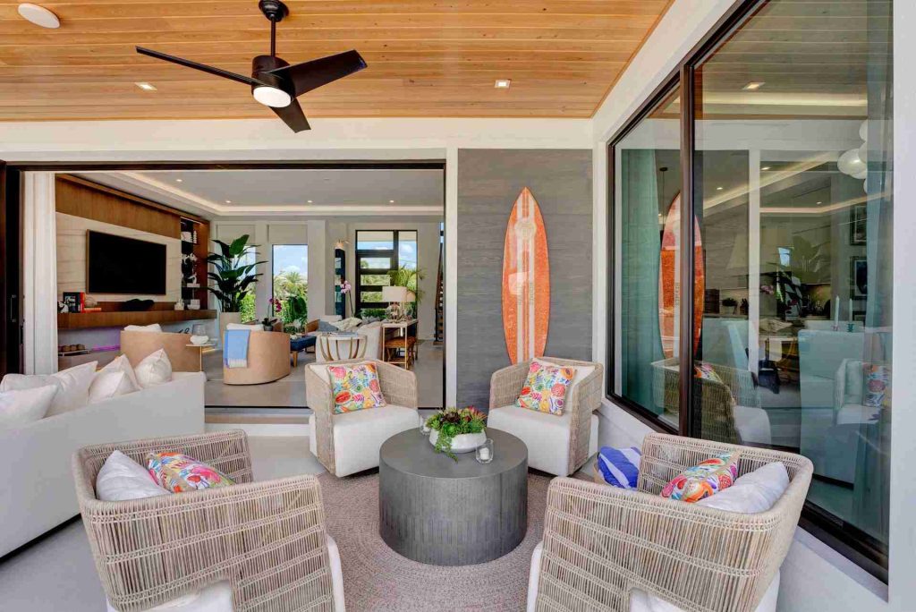 Unveiling the Luxury Waterfront Gem of Boca Raton — 4-bed, 4.5-bath custom waterfront home by Beachfront Builders (photo 9 of 41)