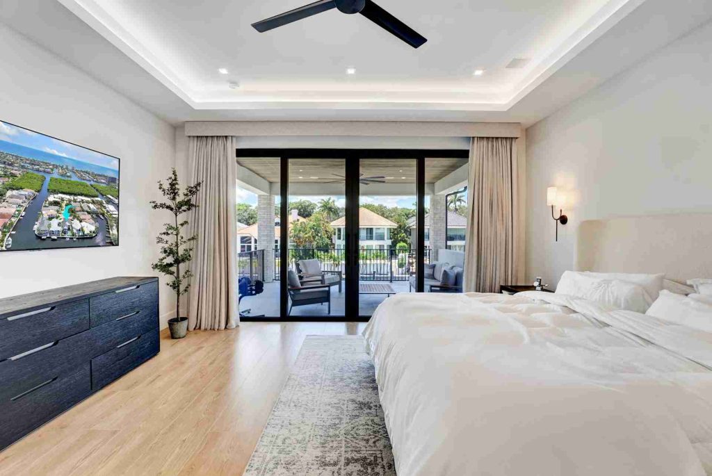 The Luxurious Lifestyle Beckons: New-Construction Paradise in Boca Marina Yacht Club, Boca Raton — 4-bed, 4.5-bath custom waterfront home by Beachfront Builders (photo 33 of 54)