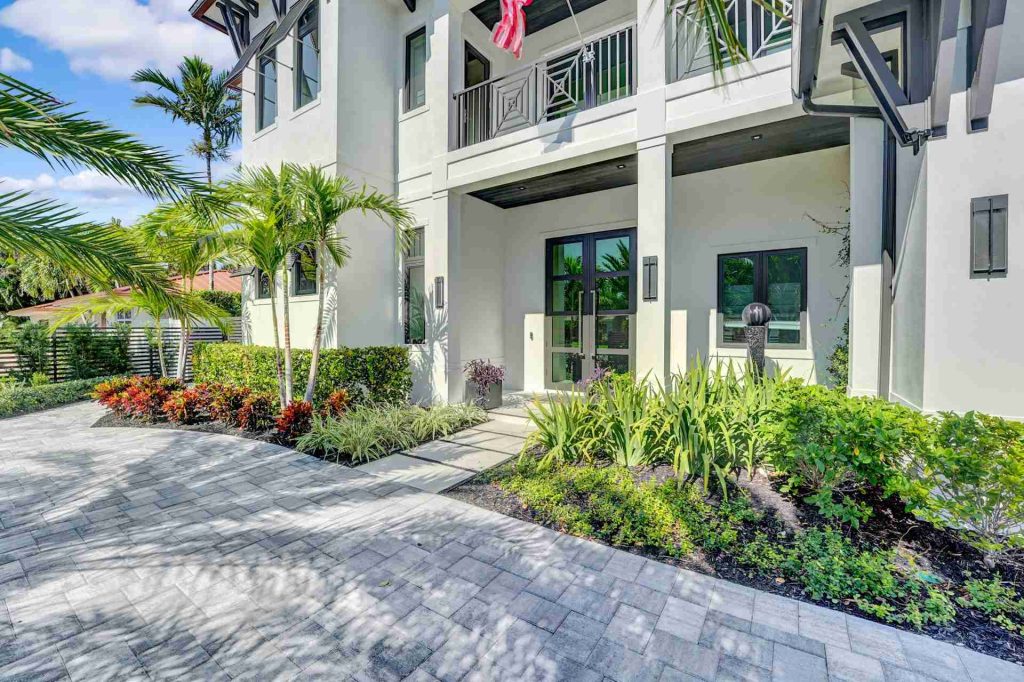 Bolender Dr. Tropic Isles, Delray Beach — 5-bed, 6.5-bath custom home by Beachfront Builders (photo 9 of 27)