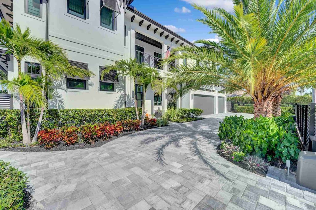 Bolender Dr. Tropic Isles, Delray Beach — 5-bed, 6.5-bath custom home by Beachfront Builders (photo 7 of 27)