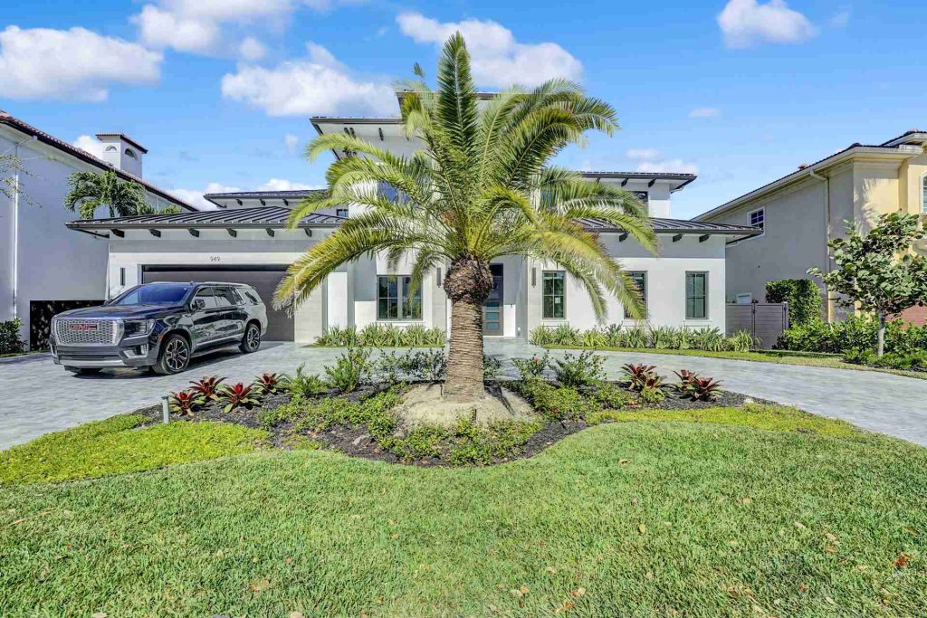 949 Banyan, Tropic Isle, Delray Beach — 4-bed, 6-bath custom waterfront home by Beachfront Builders (photo 18 of 54)