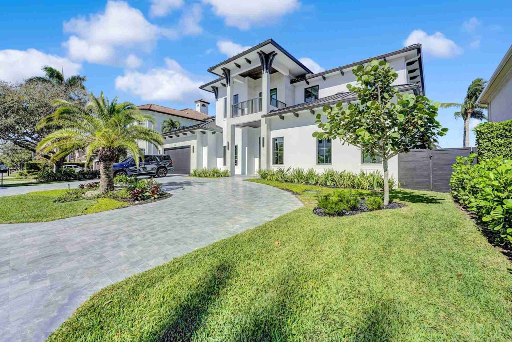 949 Banyan, Tropic Isle, Delray Beach — 4-bed, 6-bath custom waterfront home by Beachfront Builders