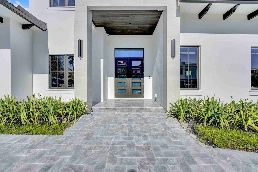 949 Banyan, Tropic Isle, Delray Beach — 4-bed, 6-bath custom waterfront home by Beachfront Builders (photo 20 of 54)