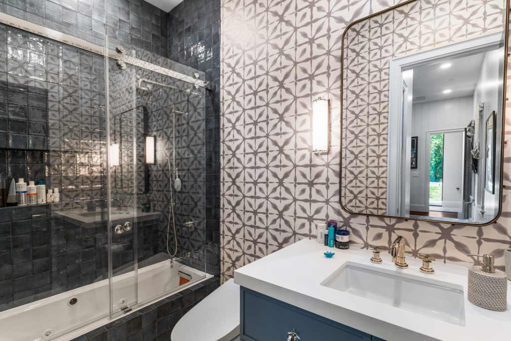 4 Beachway North, Ocean Ridge — 7-bed, 7.5-bath custom home by Beachfront Builders (photo 13 of 87)