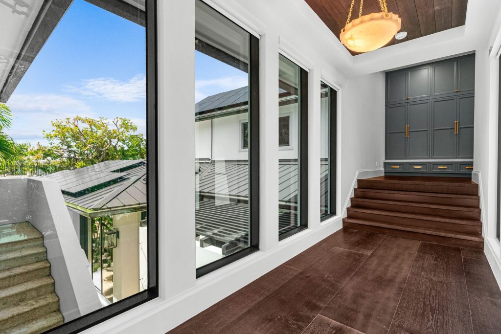 4 Beachway North, Ocean Ridge — 7-bed, 7.5-bath custom home by Beachfront Builders (photo 26 of 87)