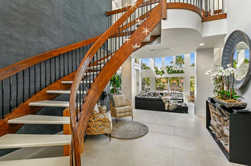 Waterfront New Build: Tropic Isle — image 10