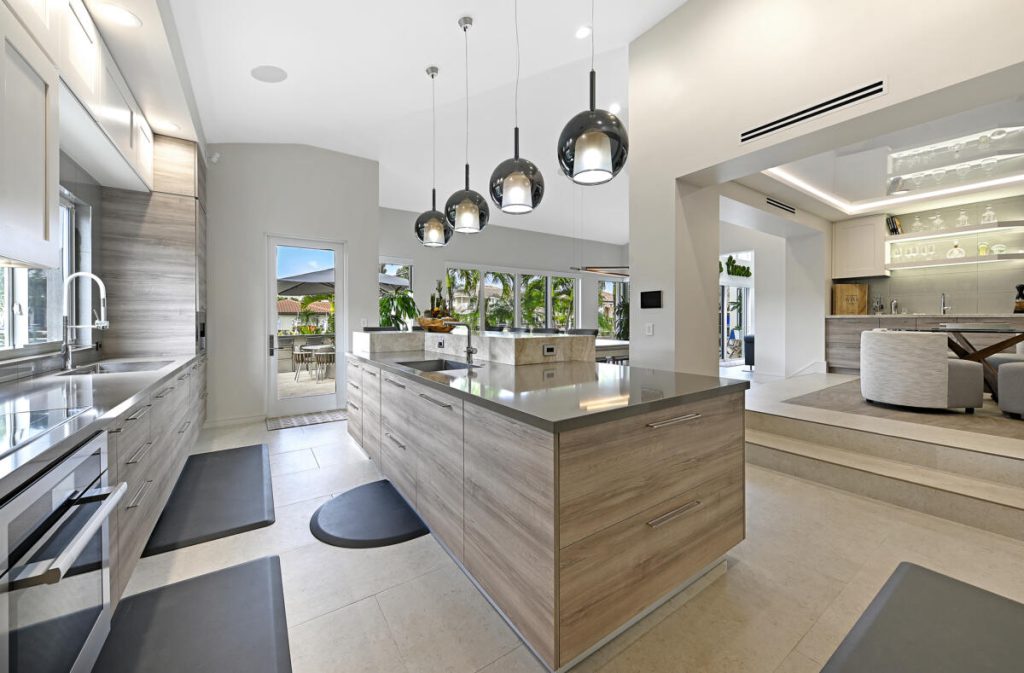 Waterfront New Build: Tropic Isle — image 16