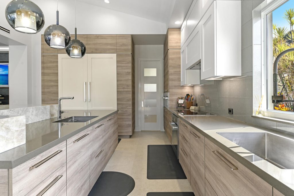 Waterfront New Build: Tropic Isle — image 19